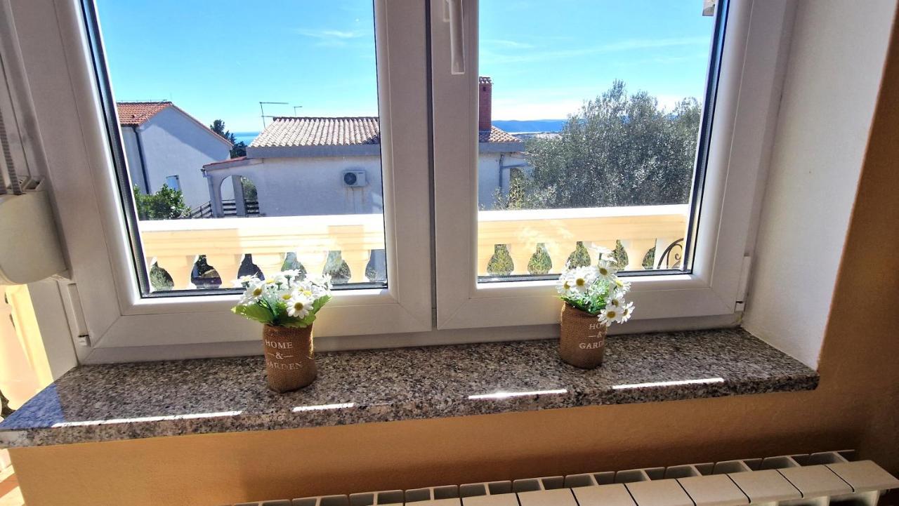 Apartments Ana & Ivan Krk Town Esterno foto